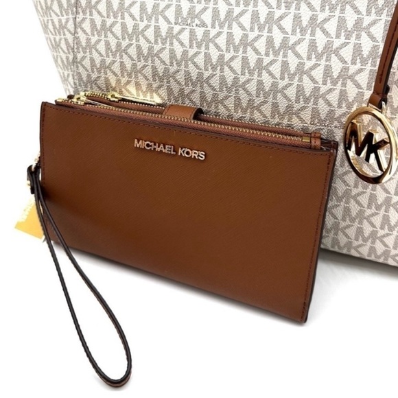 Michael Kors Large Chain Shoulder Bag & Double Zip Wallet Set Vanilla/Luggage - Picture 12 of 14